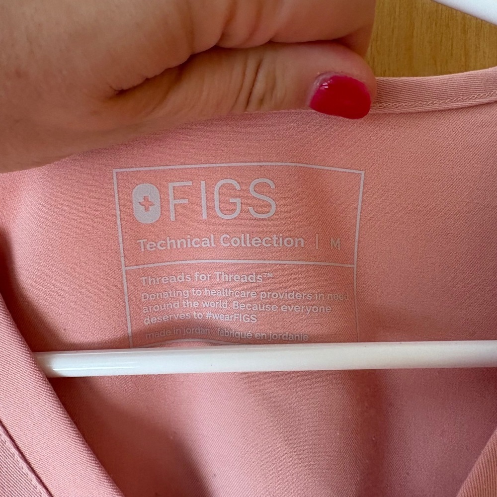 FIGS Casma Scrub Top Women Medium Pink V-Neck Short Sleeve 1000213 - Picture 3 of 7